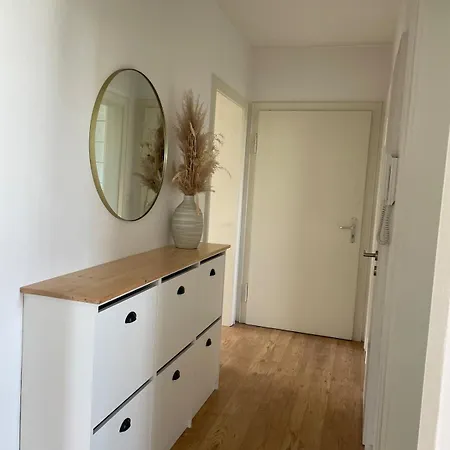 Modern City-apartment With Terrace Selb